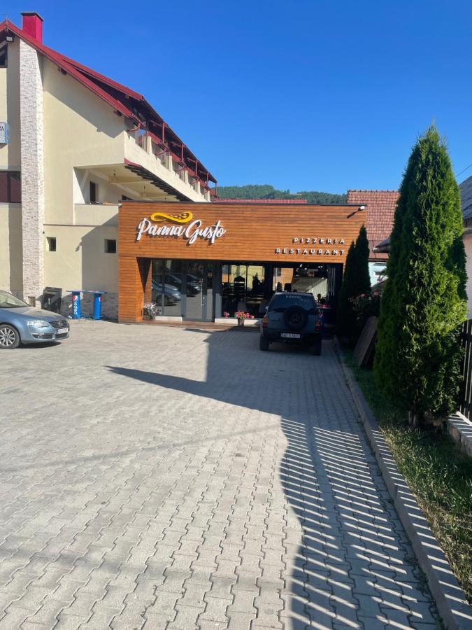 Panna Gusto Hotel Cimpeni Exterior photo